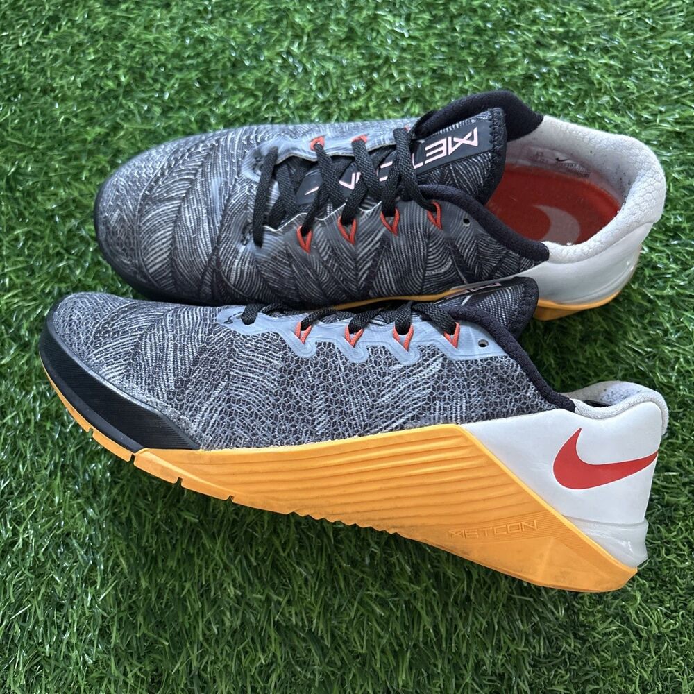 Nike Metcon 5 Training Shoes Black Team Orange Athletic AO2982-081 Women’s 7.5